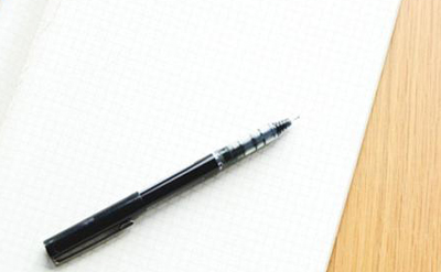 签字笔和纸 签字笔和纸