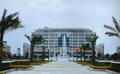 学院大楼及喷泉 学院大楼及喷泉