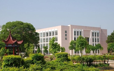 学校图书楼 学校图书楼