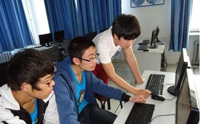 网络维护人员 网络维护人员