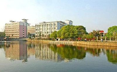 财大校园一角 财大校园一角