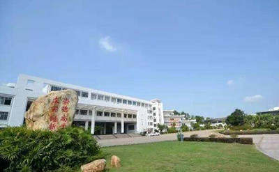 赣南师范学院校内风景 赣南师范学院校内风景